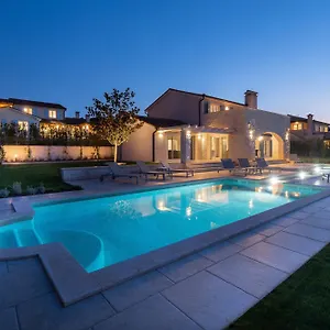  Villa Mirana Luxury